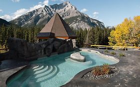 Hotel Canoe And Suites